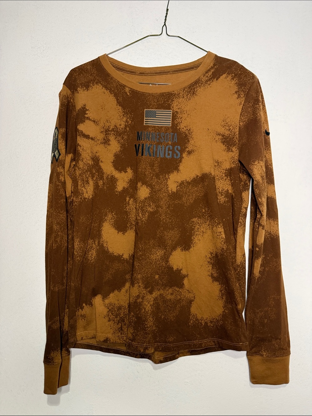 Nike Minnesota Vikings NFL Salute to Service long-sleeve camouflage t-shirt S